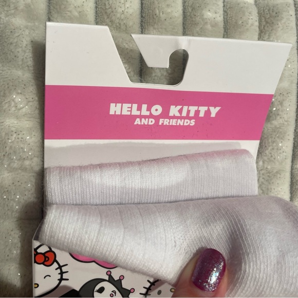 EXCLUSIVE Ladies’ Over Knee Socks from Hello Kitty and Friends x Cropp - Picture 9 of 9